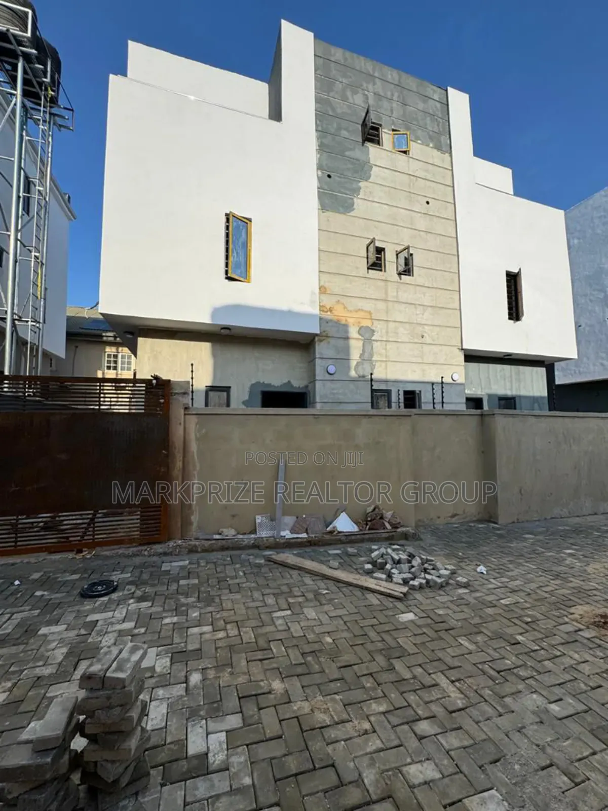 4bdrm Duplex in GRA Phase 1 for sale in GRA Phase 1