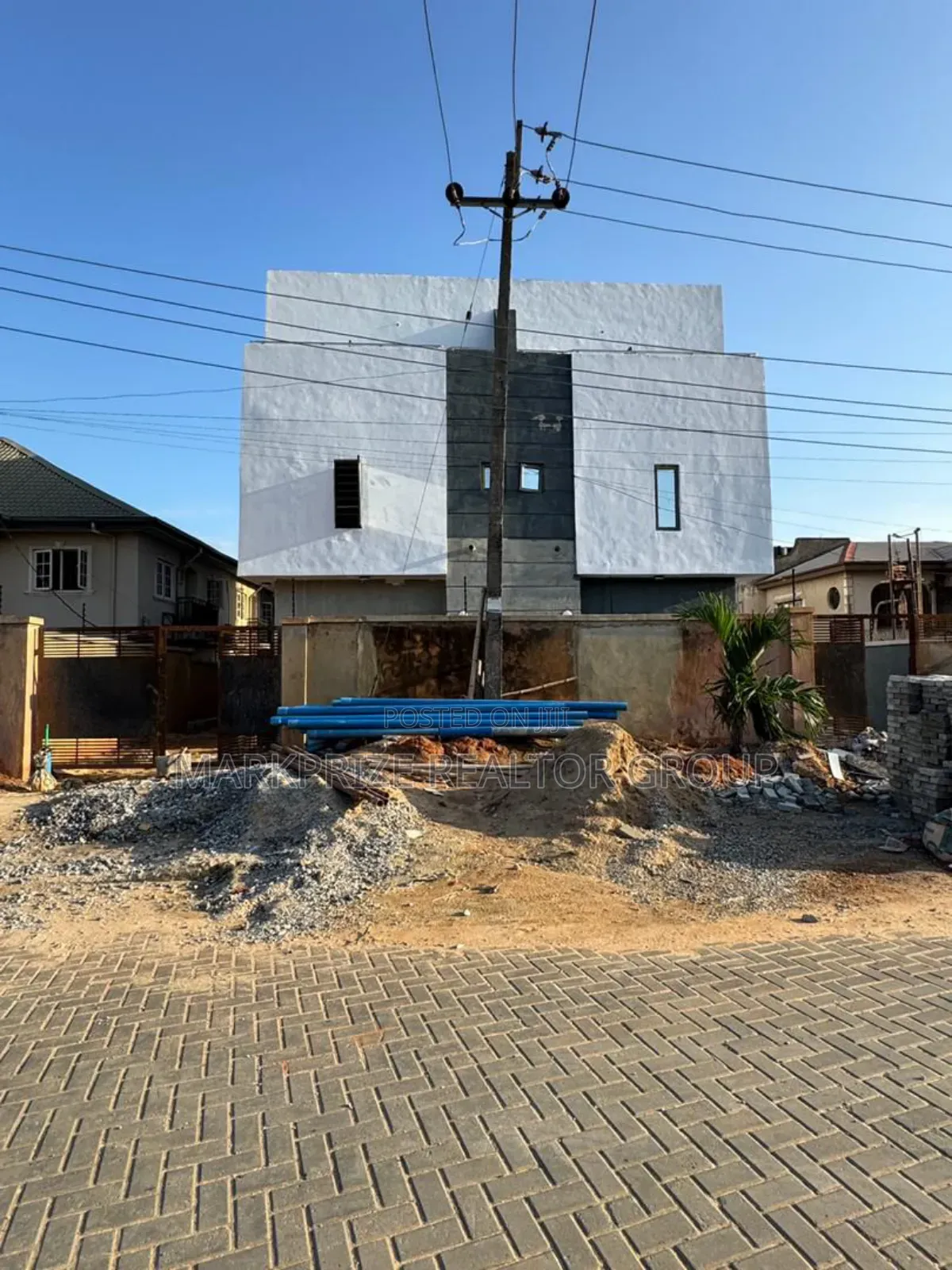 4bdrm Duplex in GRA Phase 1 for sale in GRA Phase 1