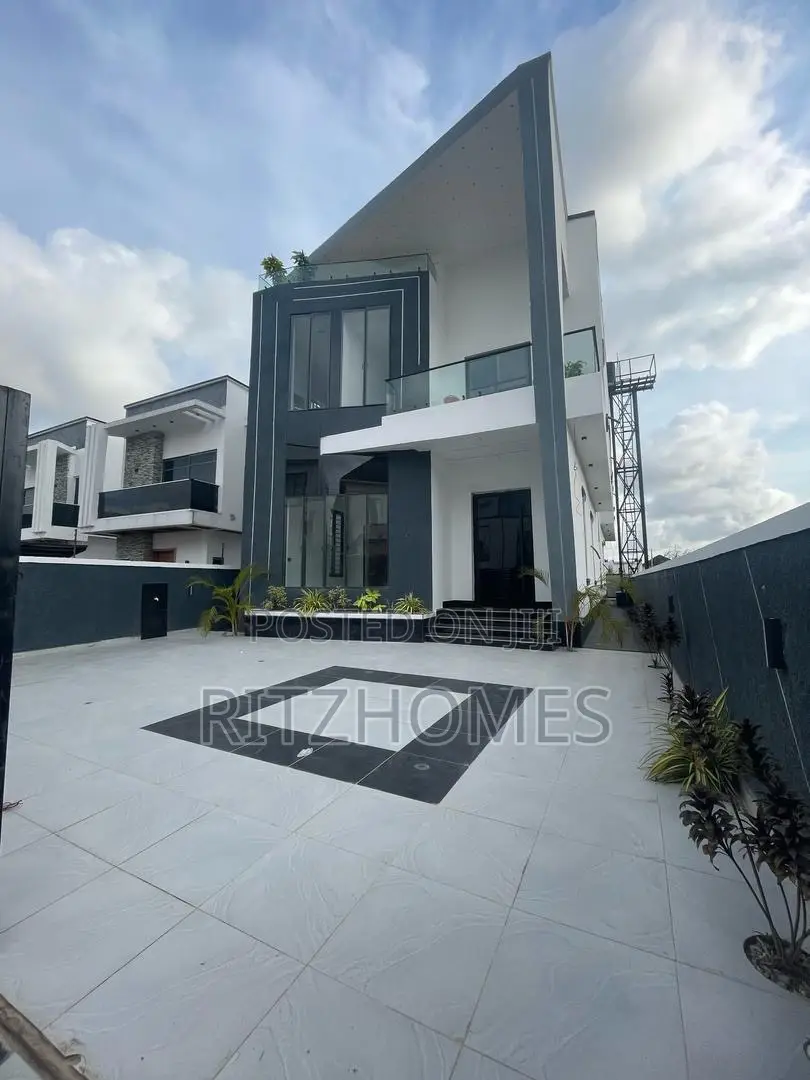 5bdrm Duplex in Off Lekki-Epe Expressway for sale in Off Lekki-Epe Expressway