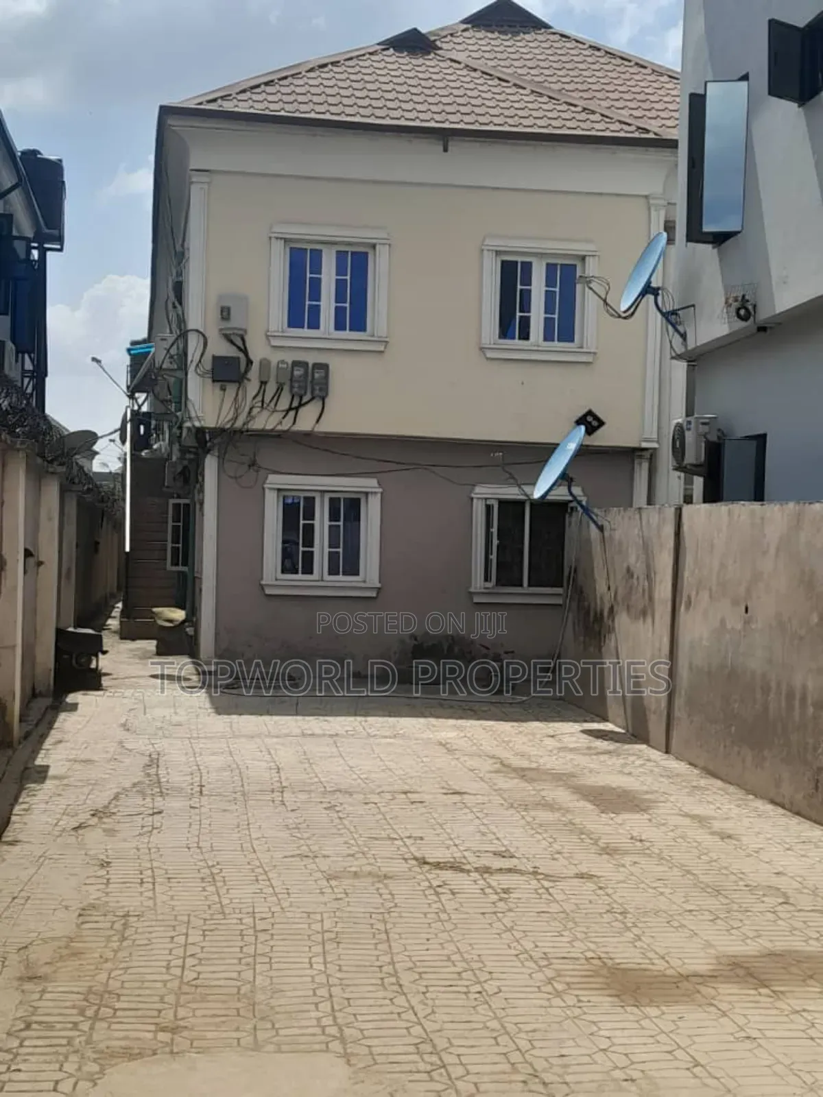 3bdrm Block of Flats in Estate Within New for sale in New Oko Oba