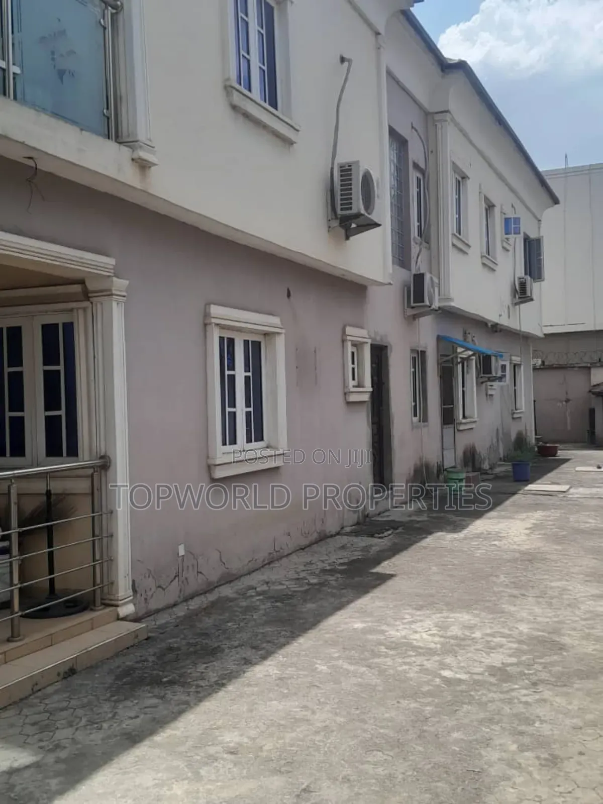 3bdrm Block of Flats in Estate Within New for sale in New Oko Oba