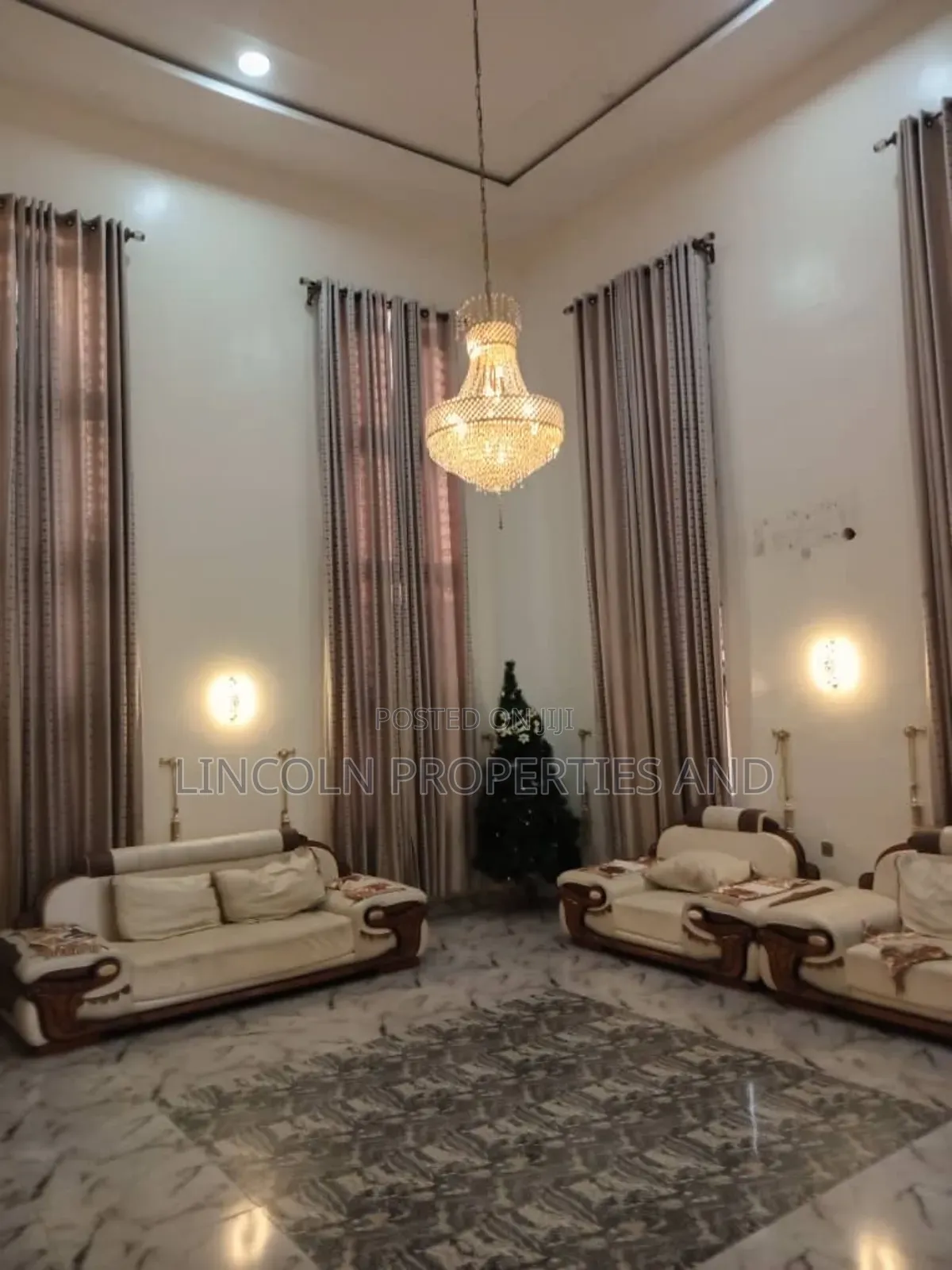 6bdrm Duplex in Idoro By Pepsi, Uyo for sale in Uyo