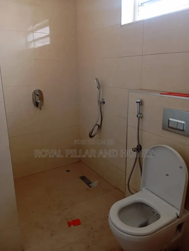 4bdrm Townhouse / Terrace in Utako for rent in Utako