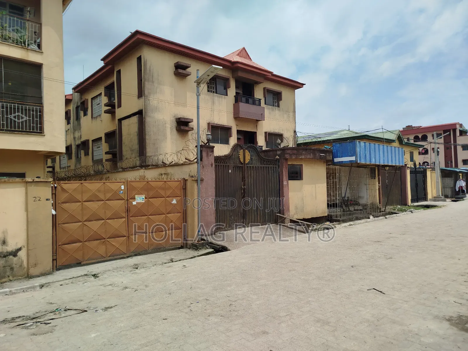 3bdrm Block of Flats in Ago Palace for sale in Ago Palace