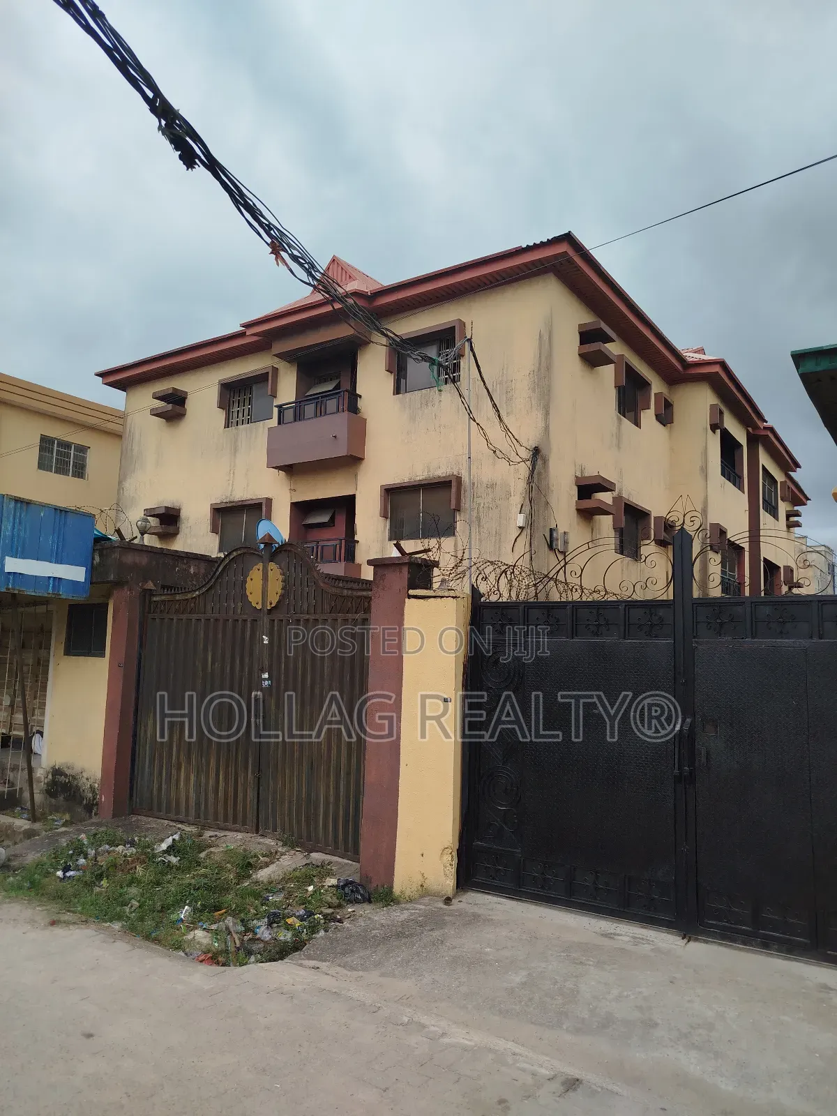 3bdrm Block of Flats in Ago Palace for sale in Ago Palace