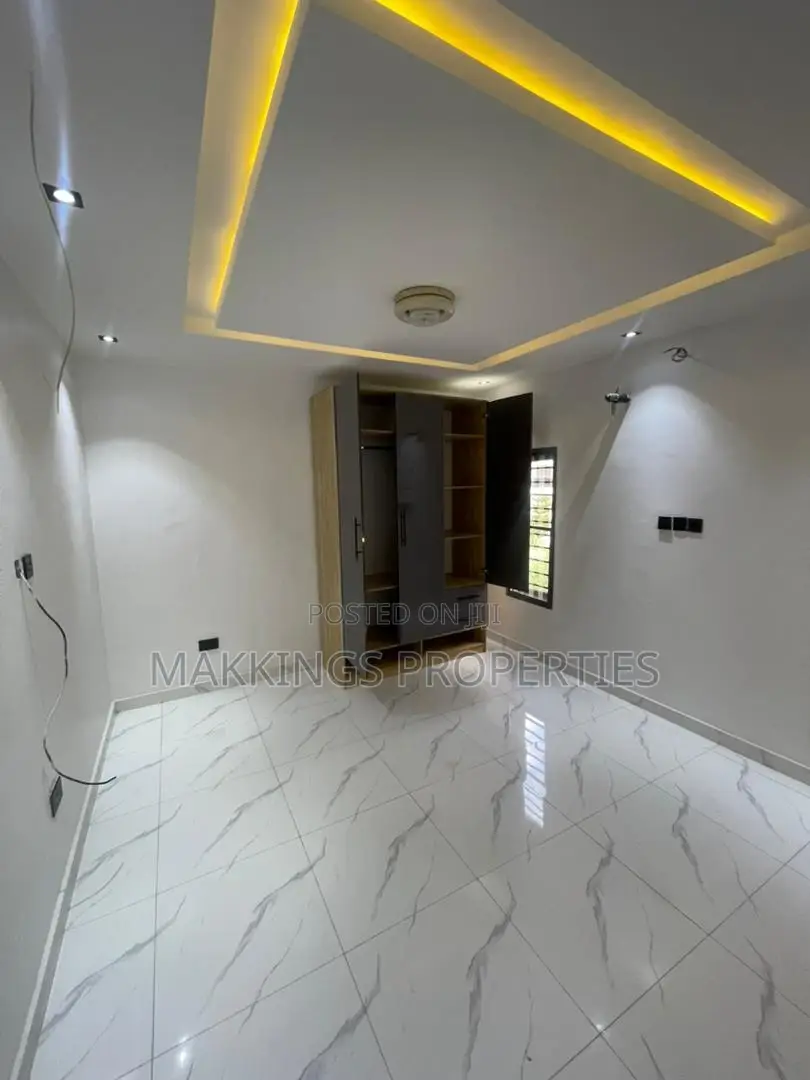 4bdrm Duplex in Lekki Phase 1 for rent in Lekki Phase 1