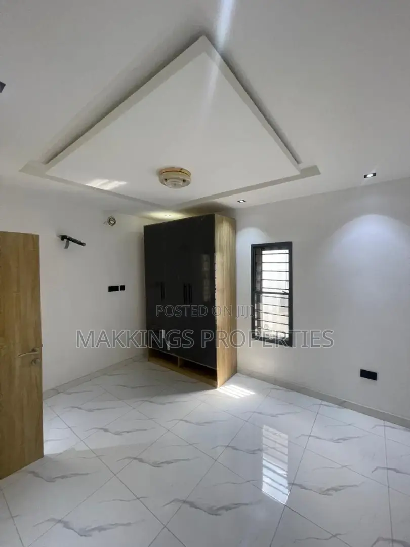 4bdrm Duplex in Lekki Phase 1 for rent in Lekki Phase 1