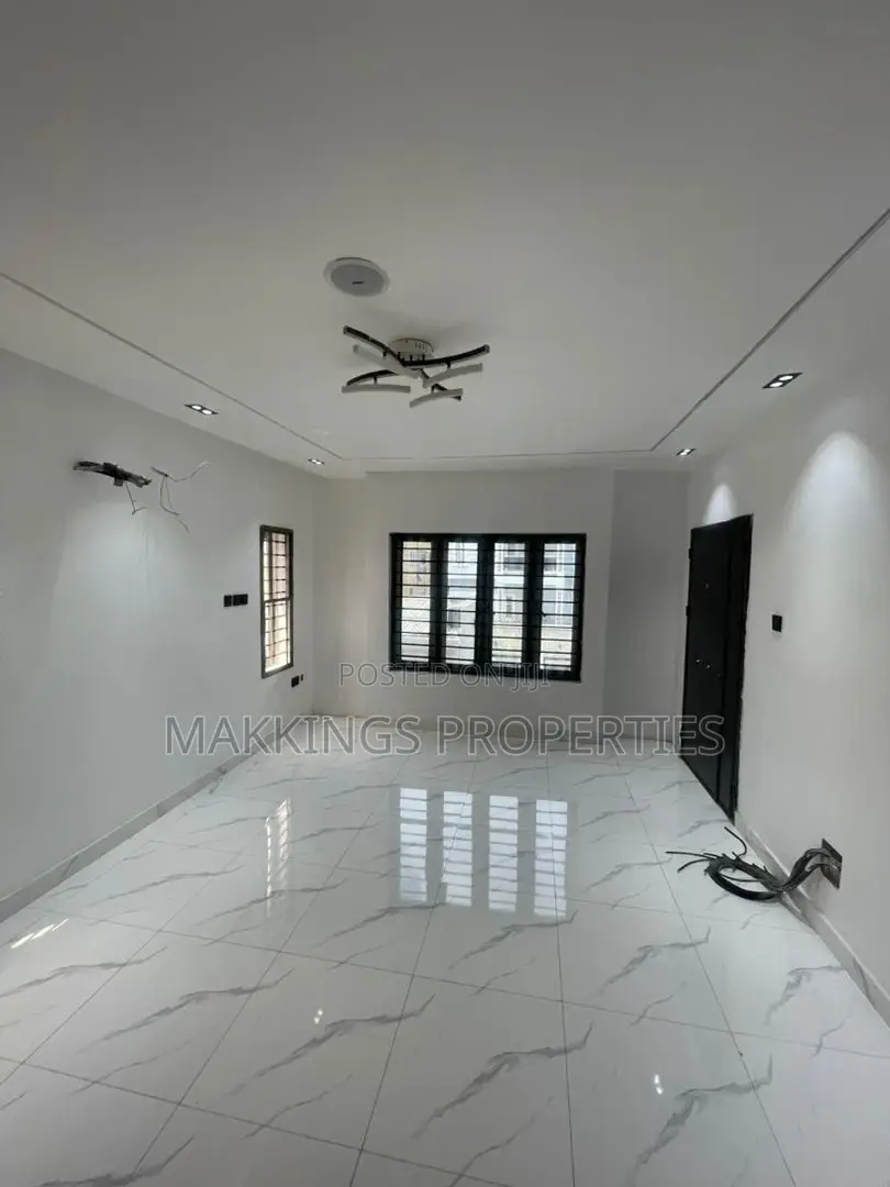 4bdrm Duplex in Lekki Phase 1 for rent in Lekki Phase 1