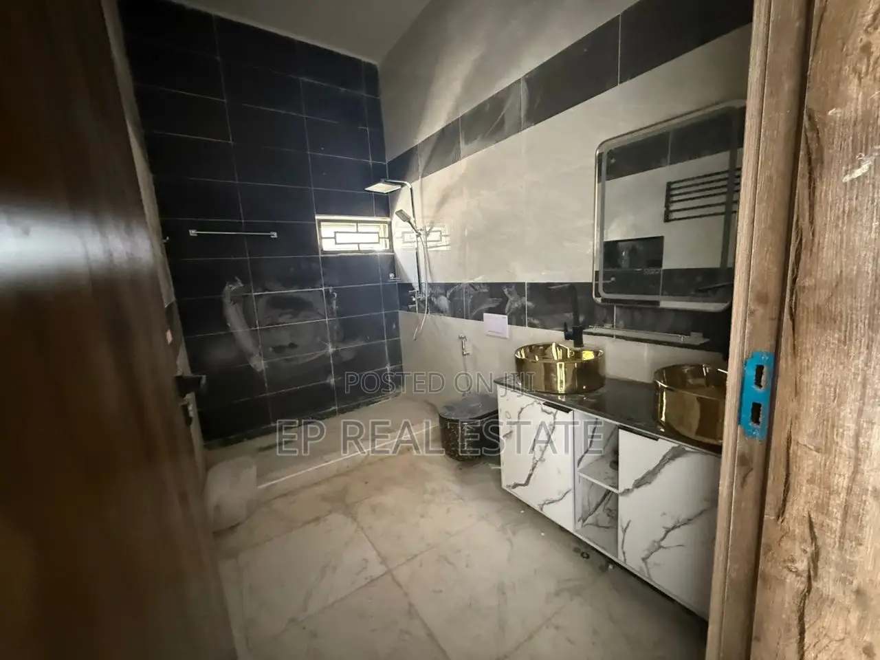 5bdrm Duplex in Asokoro for sale in Asokoro