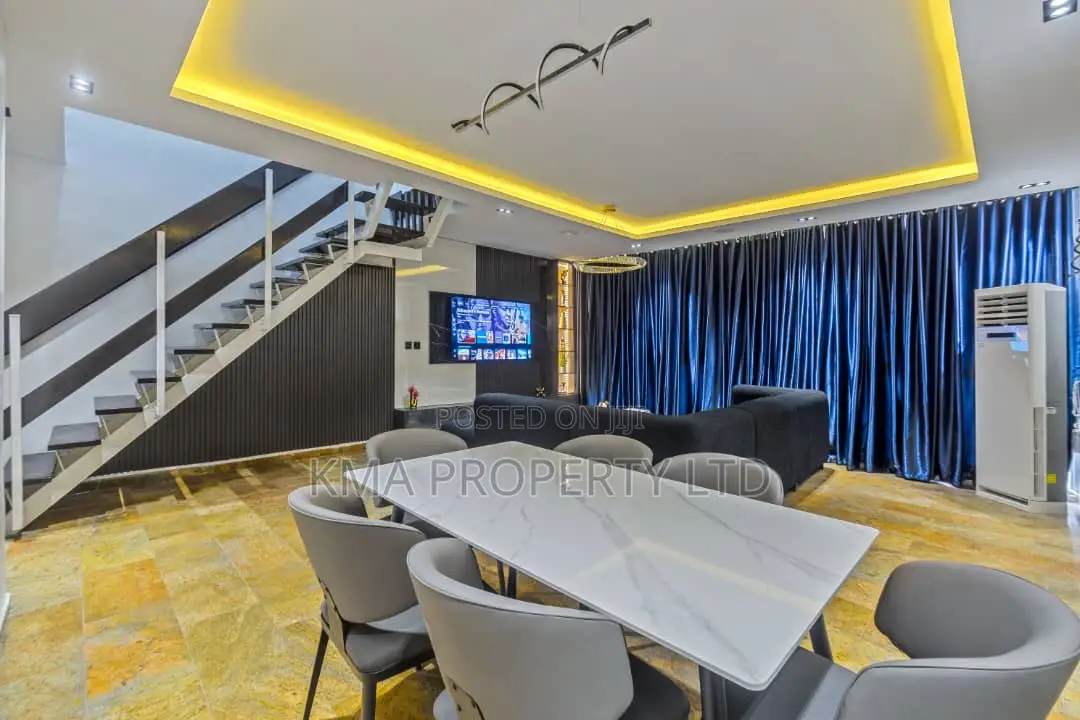 Luxurious 2/3 Bedrooms Duplex With With Sea / City View in 1004