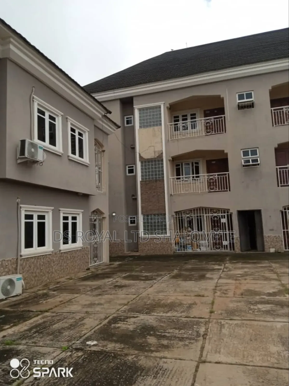 3bdrm Block of Flats in Benin City for sale in Benin City