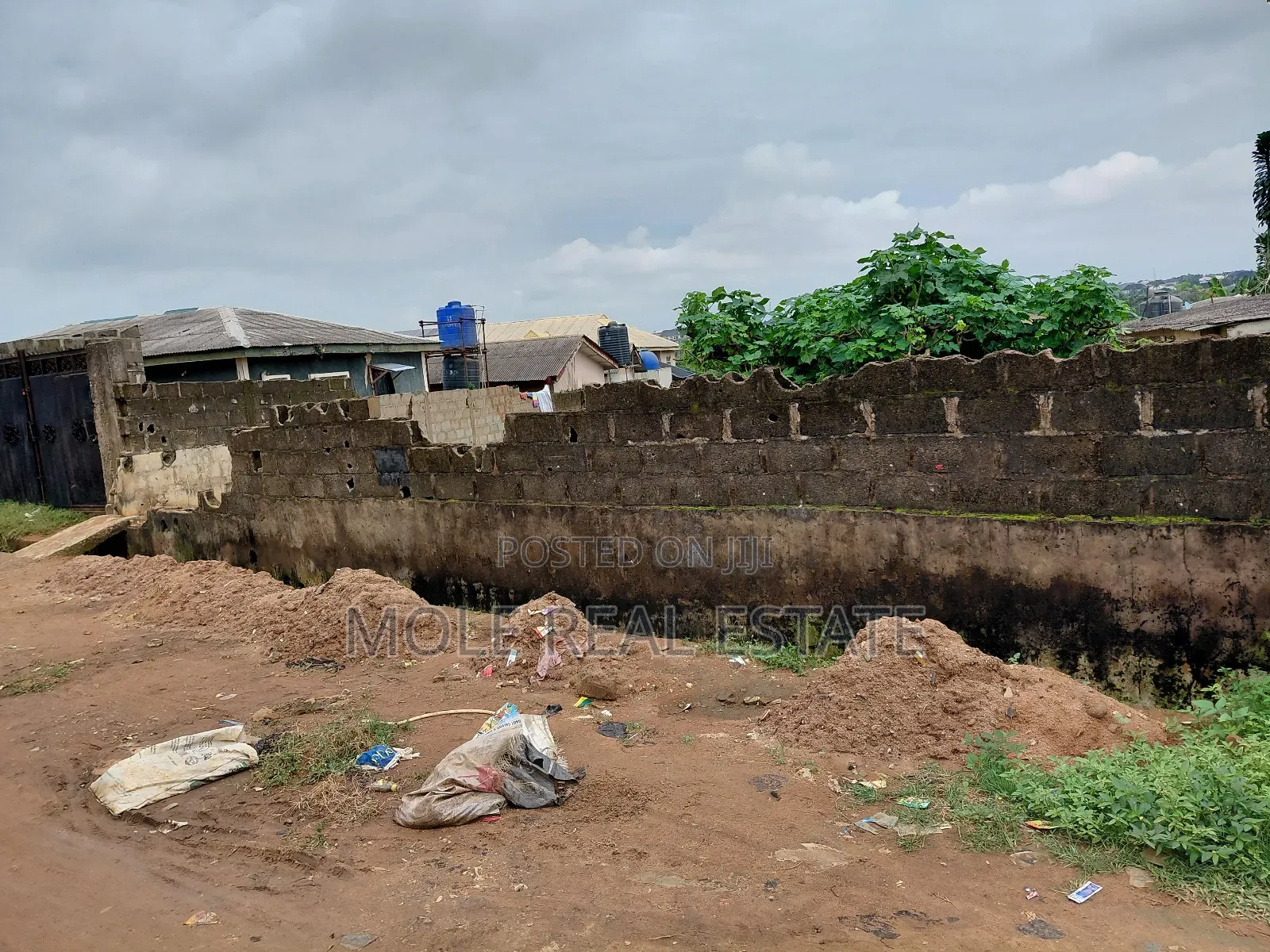 5 Acers of Land Before Mowe Bustop Lagos Ibadan Expressway in Obafemi-Owode
