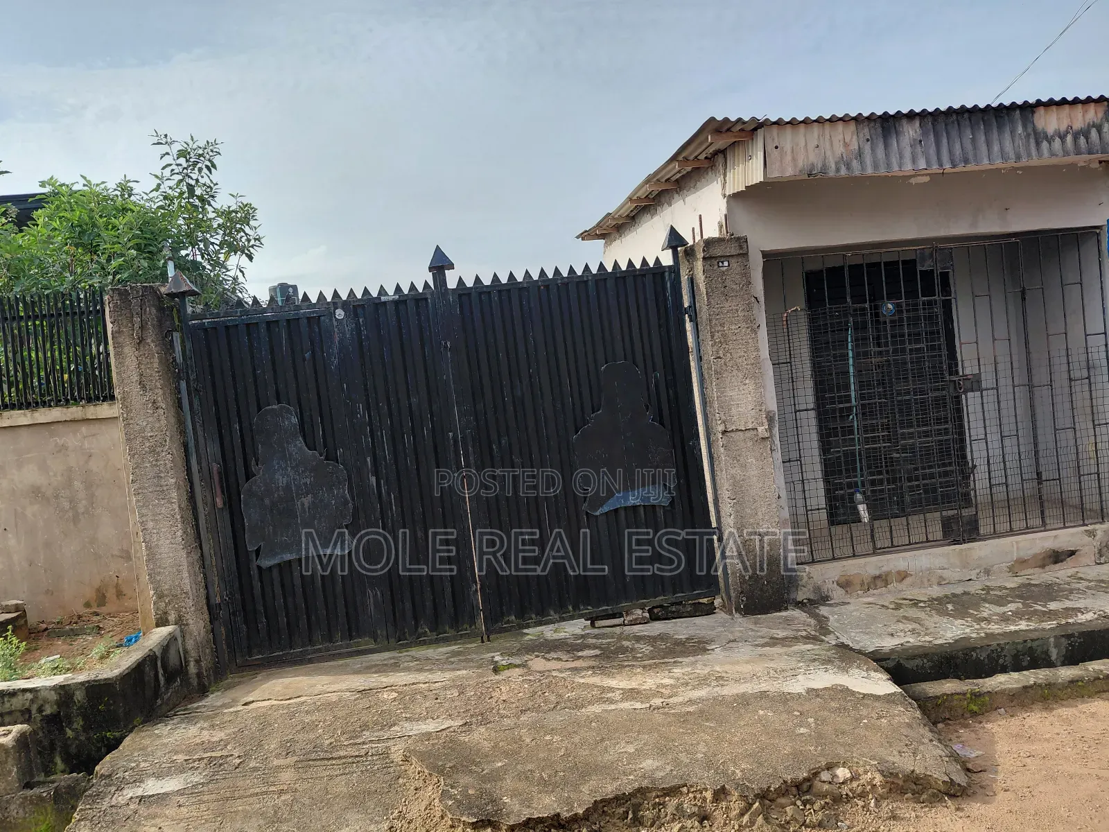 4 Acers B/4 Danco Satation Lagos Ibadan Expressway in Obafemi-Owode