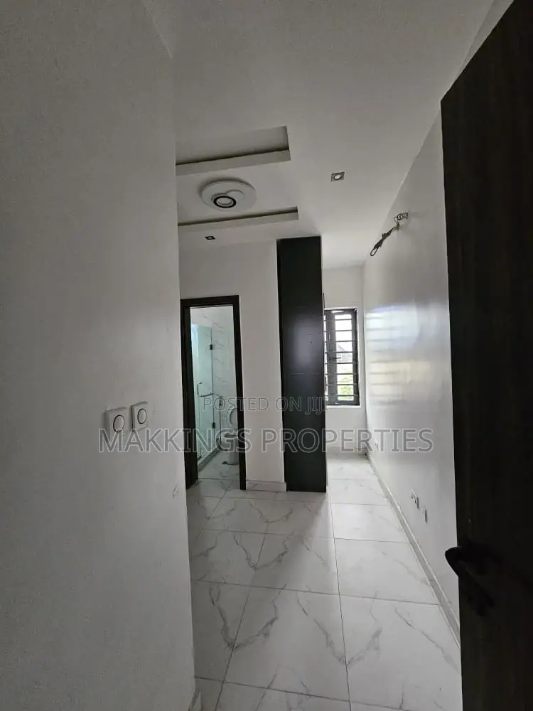 4bdrm Duplex in Thomas Estate for rent in Thomas Estate