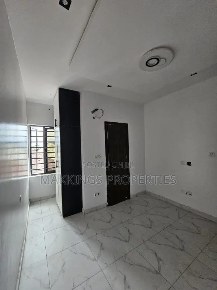4bdrm Duplex in Thomas Estate for rent in Thomas Estate