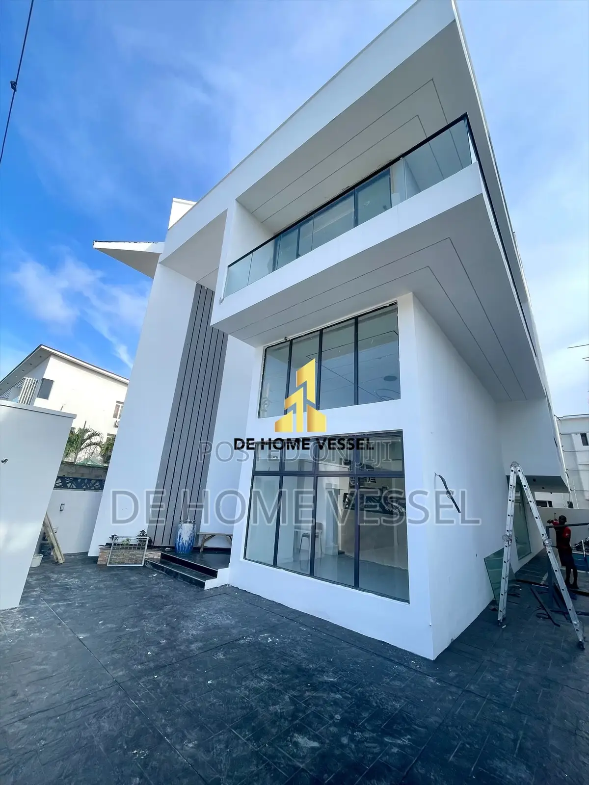 5bdrm Duplex in Ikate for sale in Ikate