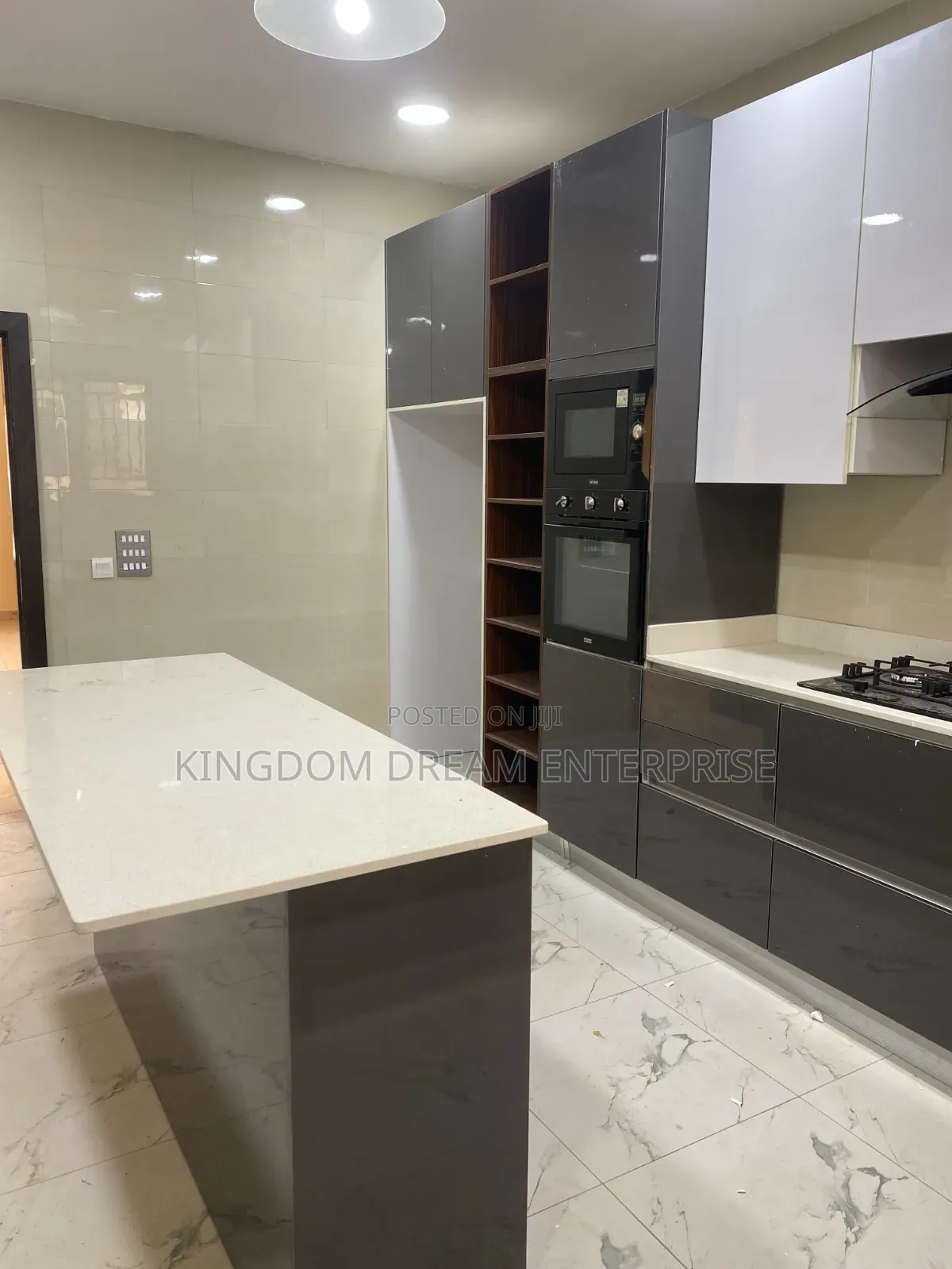 3bdrm Duplex in Bakare Estate Agungi for rent in Agungi