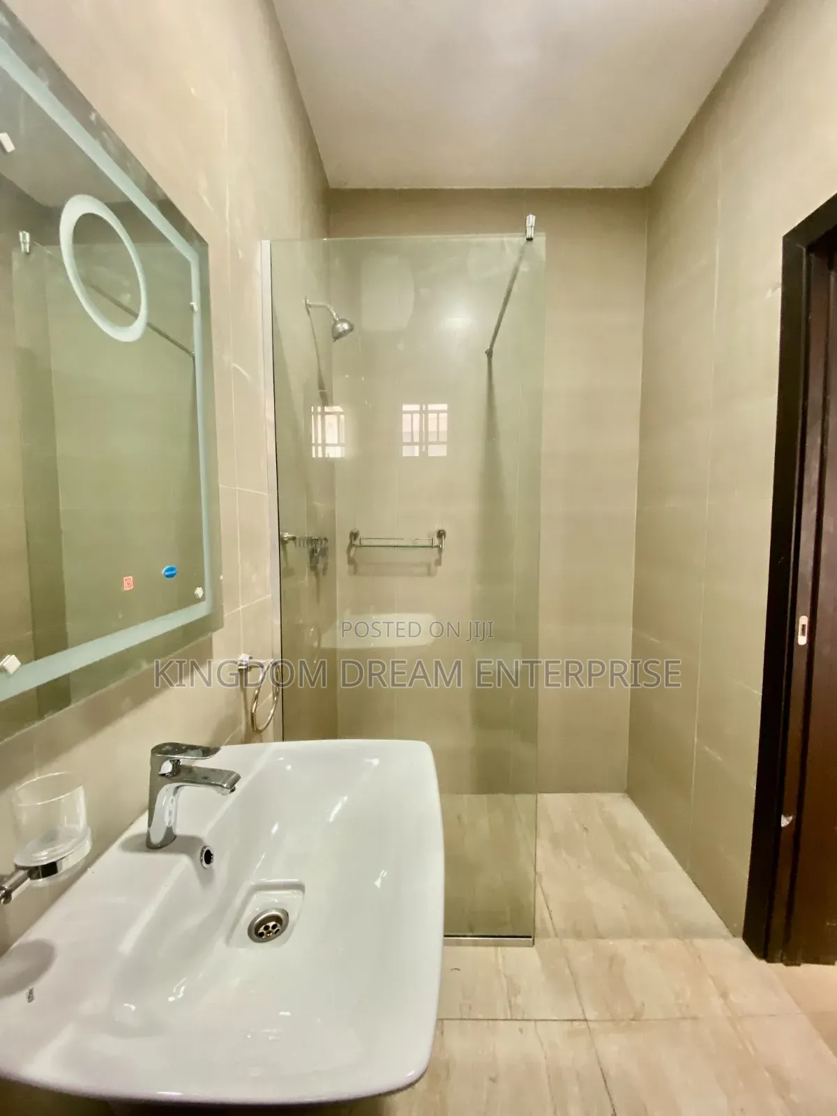 3bdrm Duplex in Bakare Estate Agungi for rent in Agungi