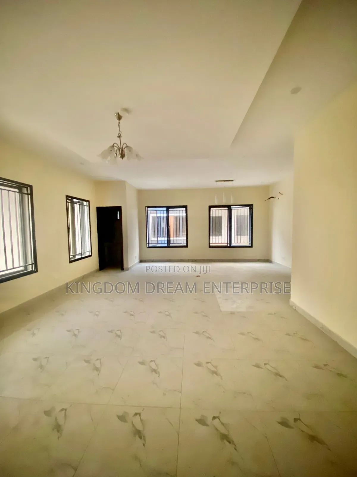 3bdrm Duplex in Bakare Estate Agungi for rent in Agungi