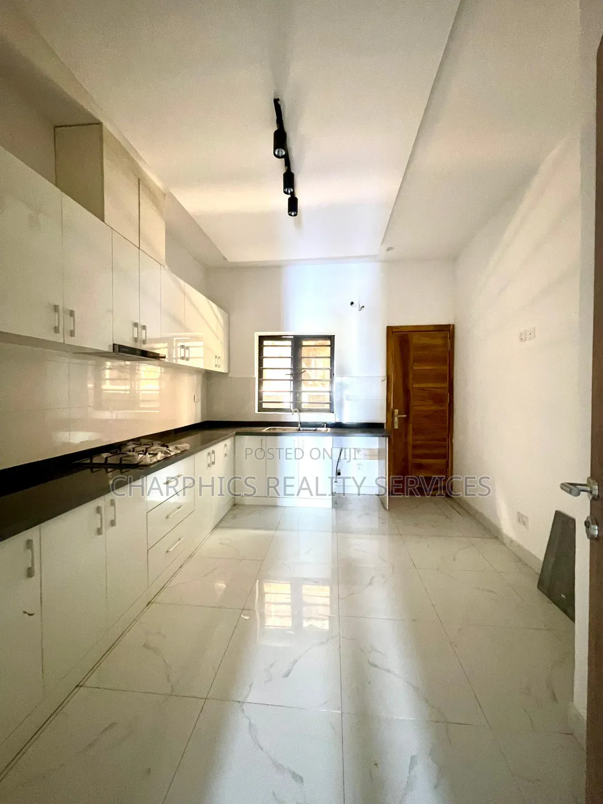 4bdrm Duplex in Ajah for sale in Ajah