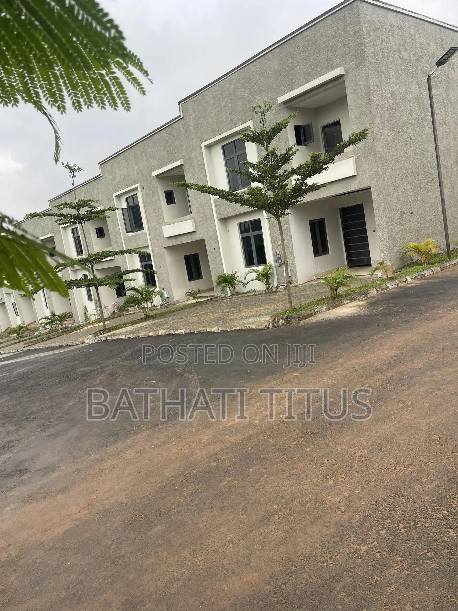 3bdrm Duplex in Klimatt Estate Idu, Life Camp for sale in Life Camp