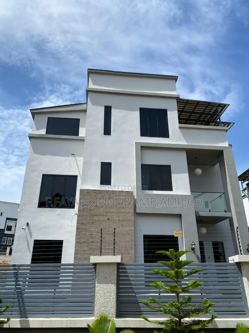 6bdrm Duplex in Guzape District for sale in Guzape District