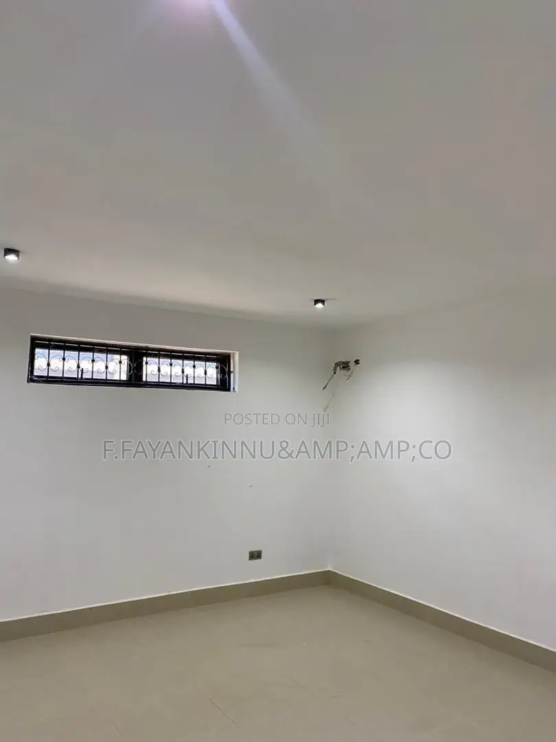 6bdrm Duplex in Guzape District for sale in Guzape District