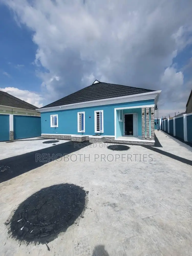 3bdrm Bungalow in Green View Estate, Akala Express for sale in Akala Express