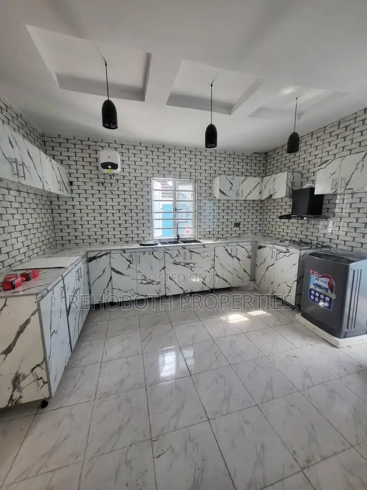 3bdrm Bungalow in Green View Estate, Akala Express for sale in Akala Express