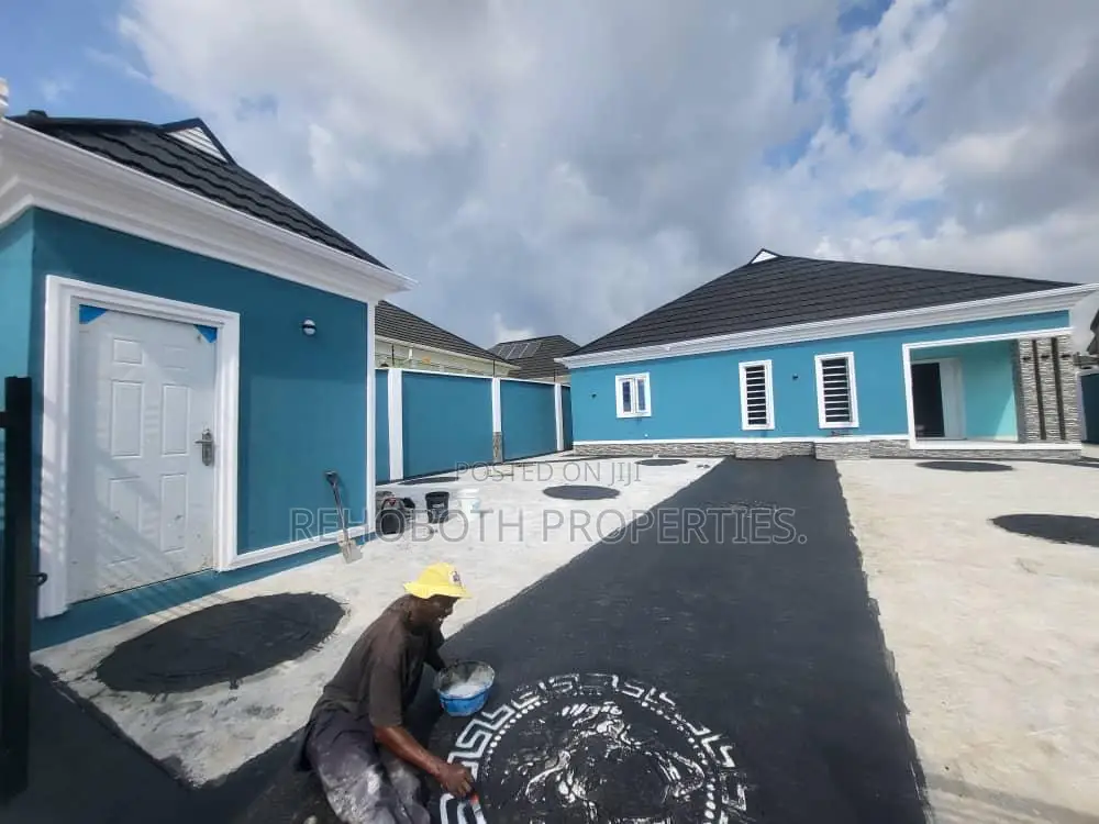3bdrm Bungalow in Green View Estate, Akala Express for sale in Akala Express