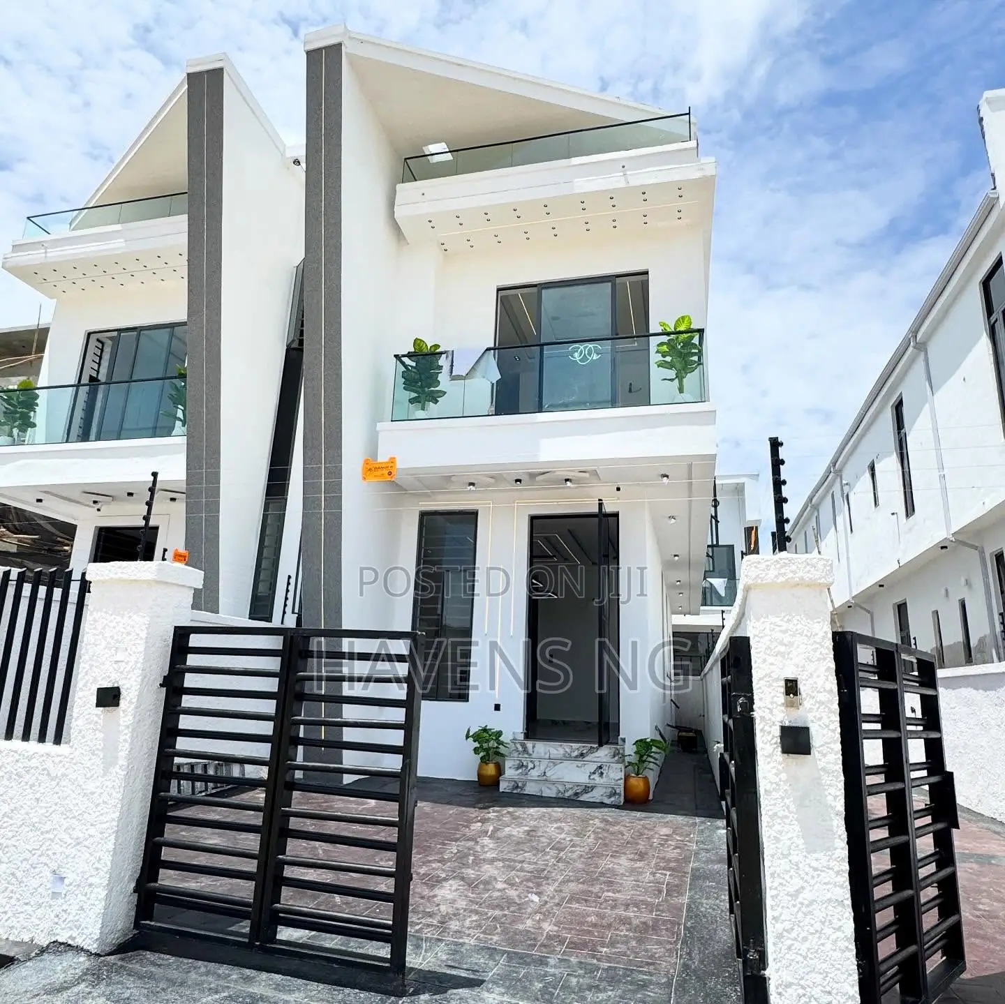 4bdrm Duplex in Abraham Adesanya Estate for sale in Abraham Adesanya Estate