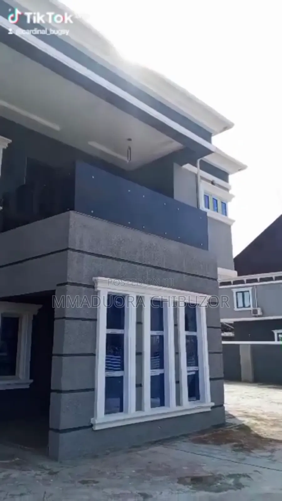 4bdrm Duplex in Lugbe for sale in Lugbe District