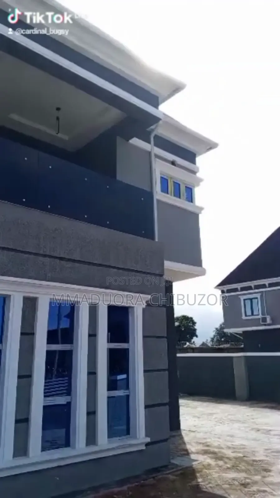 4bdrm Duplex in Lugbe for sale in Lugbe District
