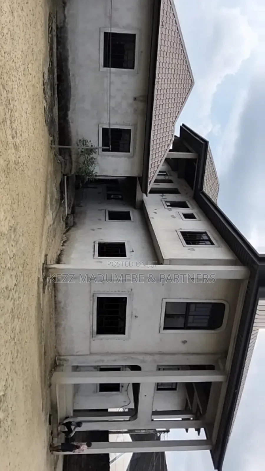 5bdrm Duplex in Off Sars Rd,Near for sale in Rukpokwu