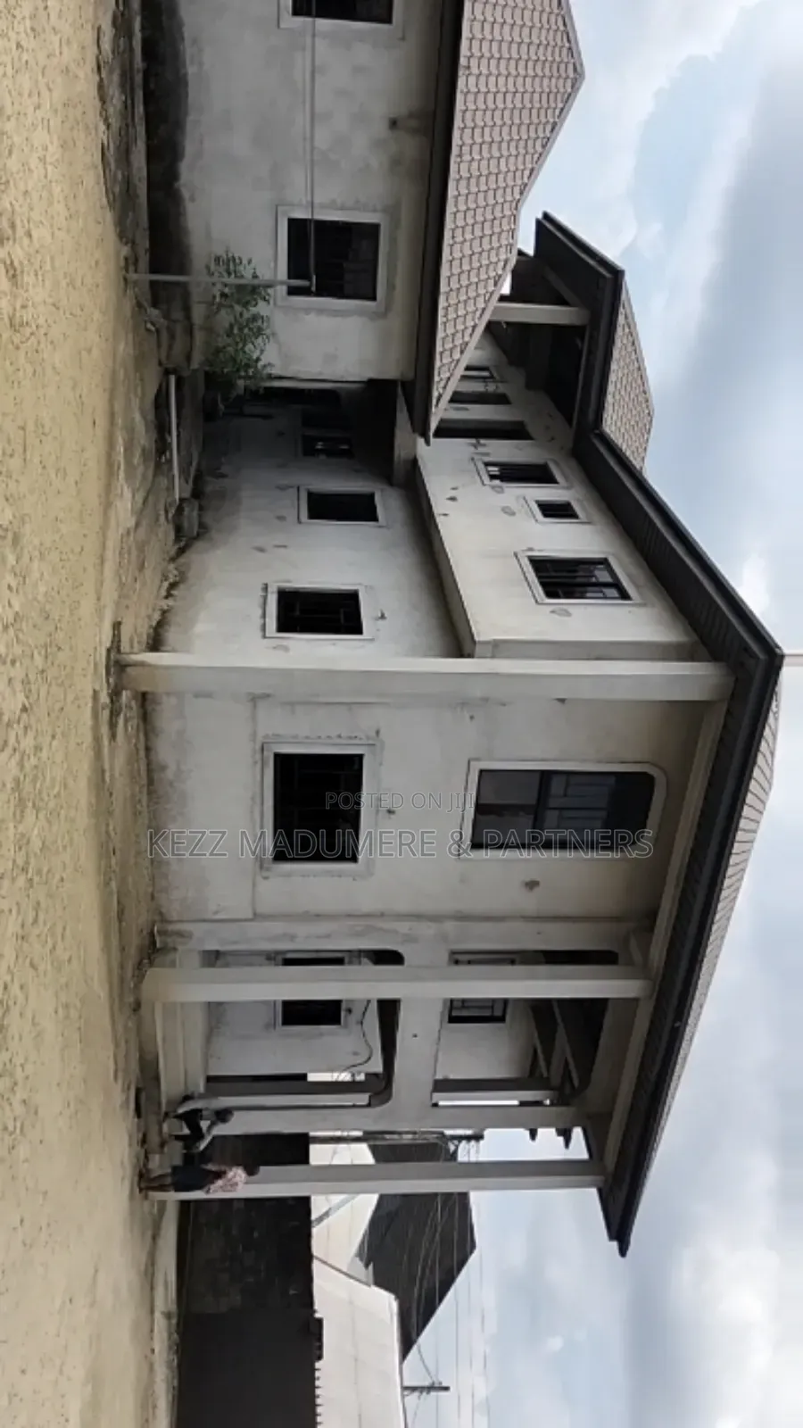 5bdrm Duplex in Off Sars Rd,Near for sale in Rukpokwu