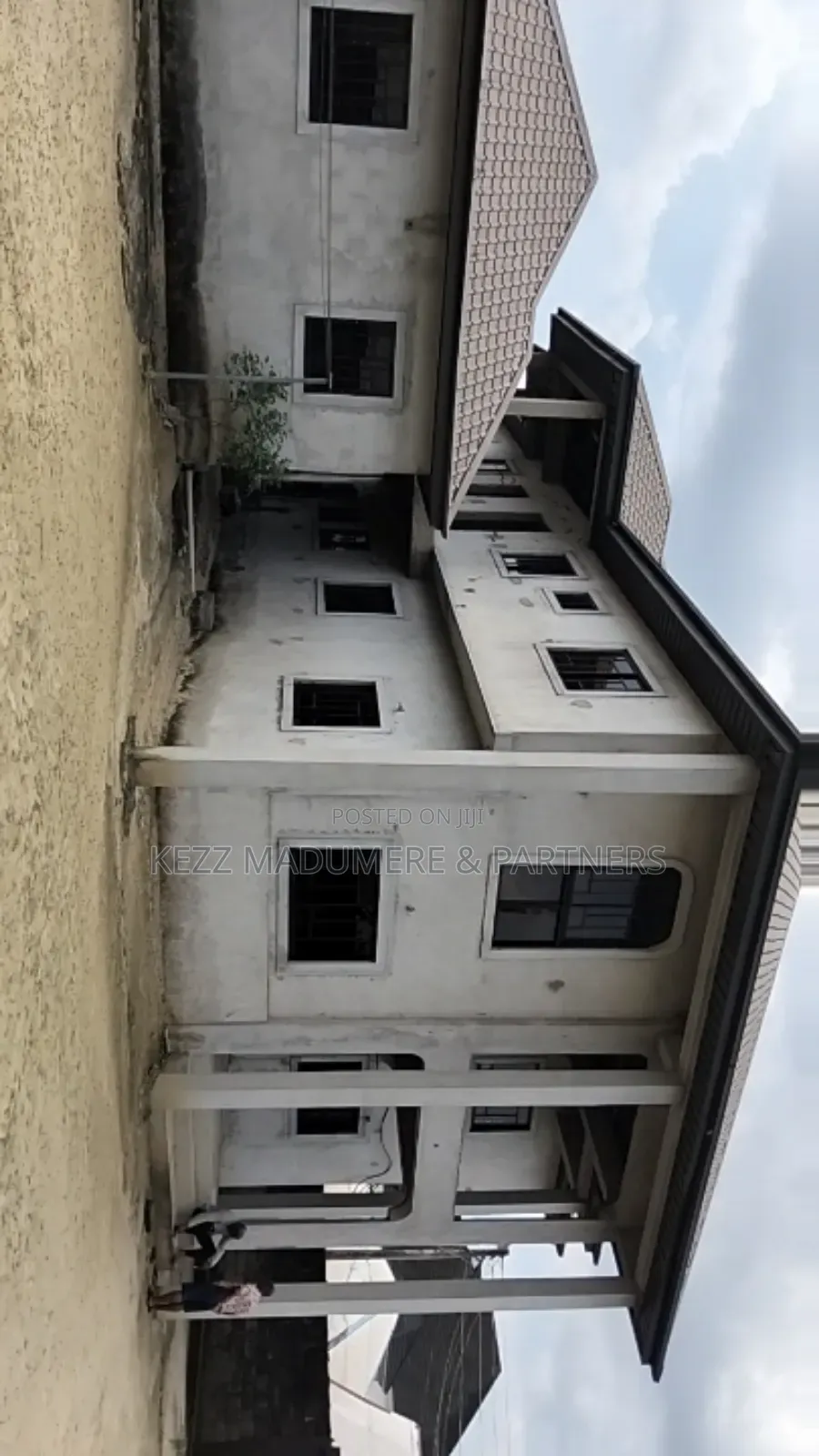 5bdrm Duplex in Off Sars Rd,Near for sale in Rukpokwu