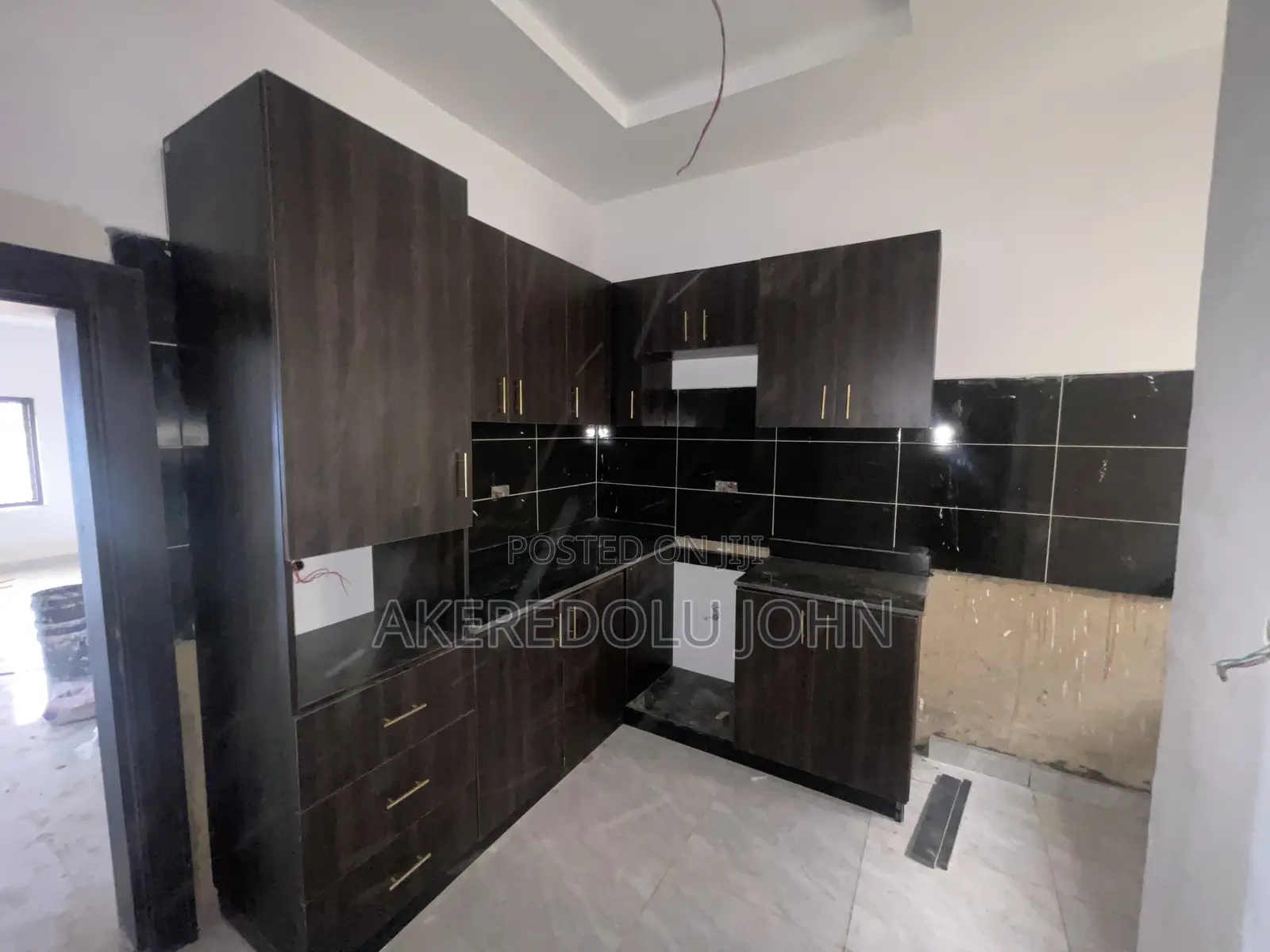 3bdrm Townhouse/Terrace in Idu Industrial for sale in Idu Industrial