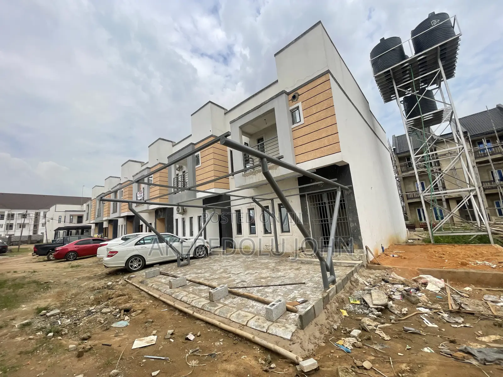 3bdrm Townhouse/Terrace in Idu Industrial for sale in Idu Industrial