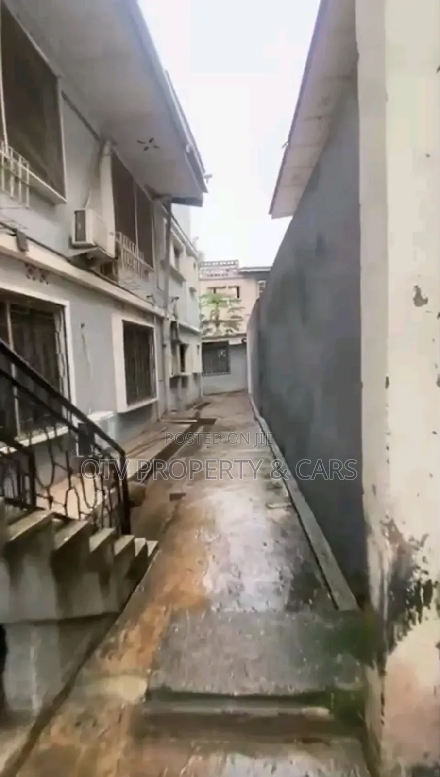 For Sale Commercial Office Complex of Tenement Building of 6rooms Etc in Ibadan