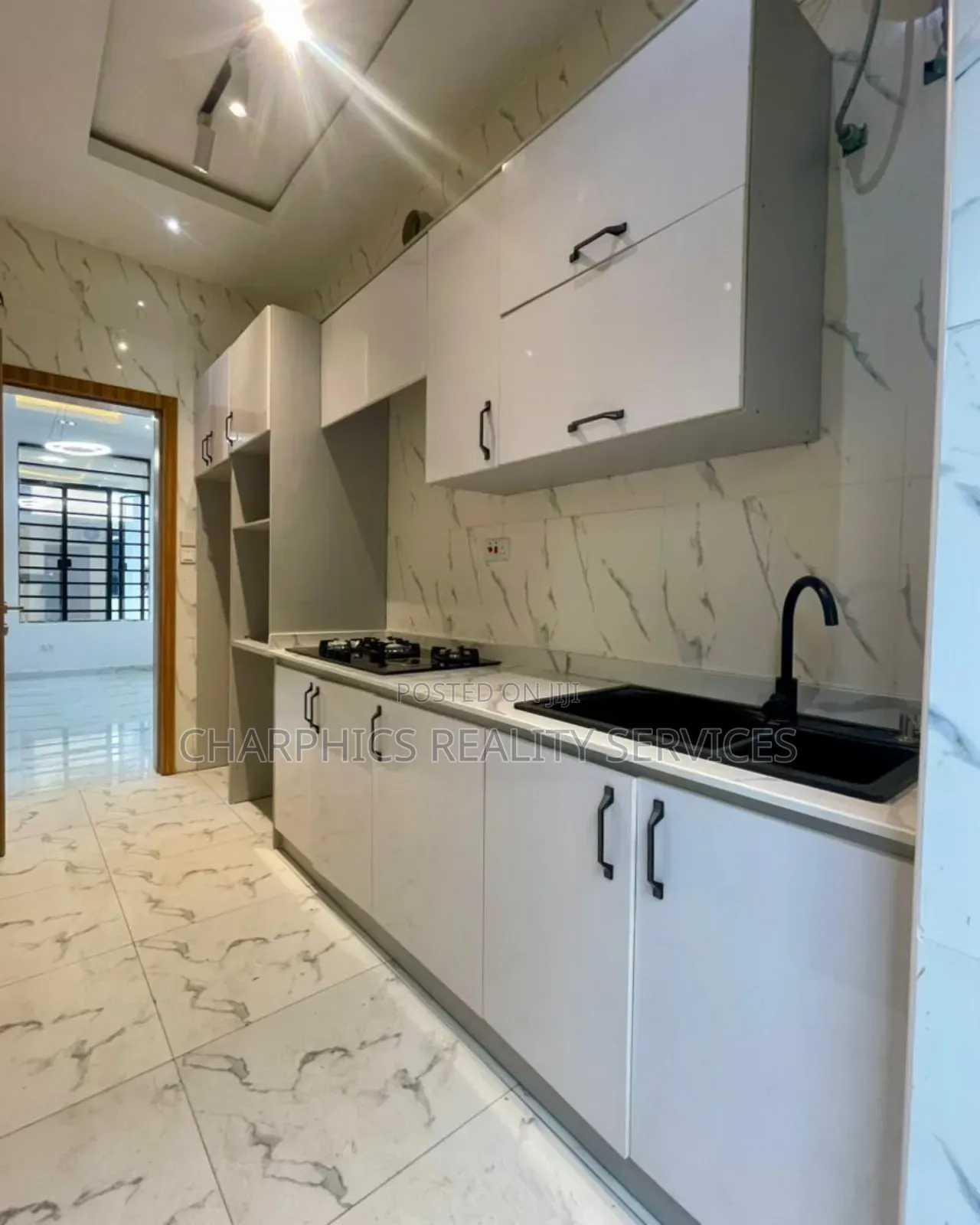 3bdrm Duplex in Ikota for sale in Ikota