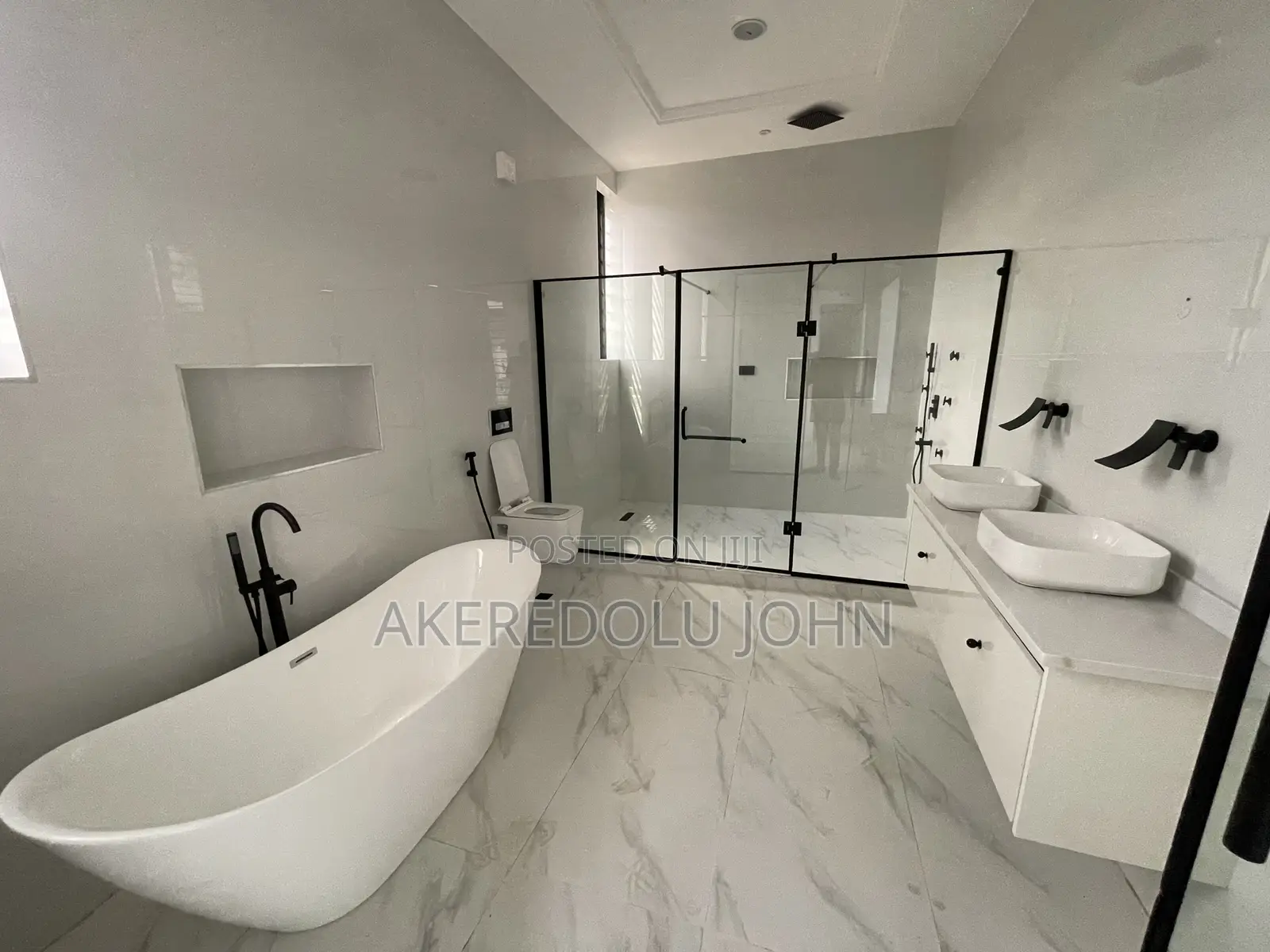 5bdrm Duplex in Apo Resettlement for sale in Apo Resettlement