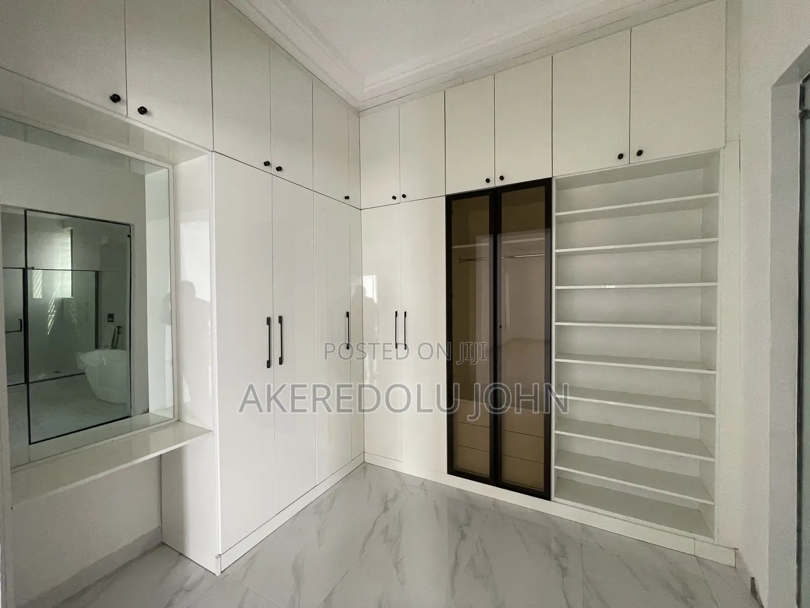 5bdrm Duplex in Apo Resettlement for sale in Apo Resettlement