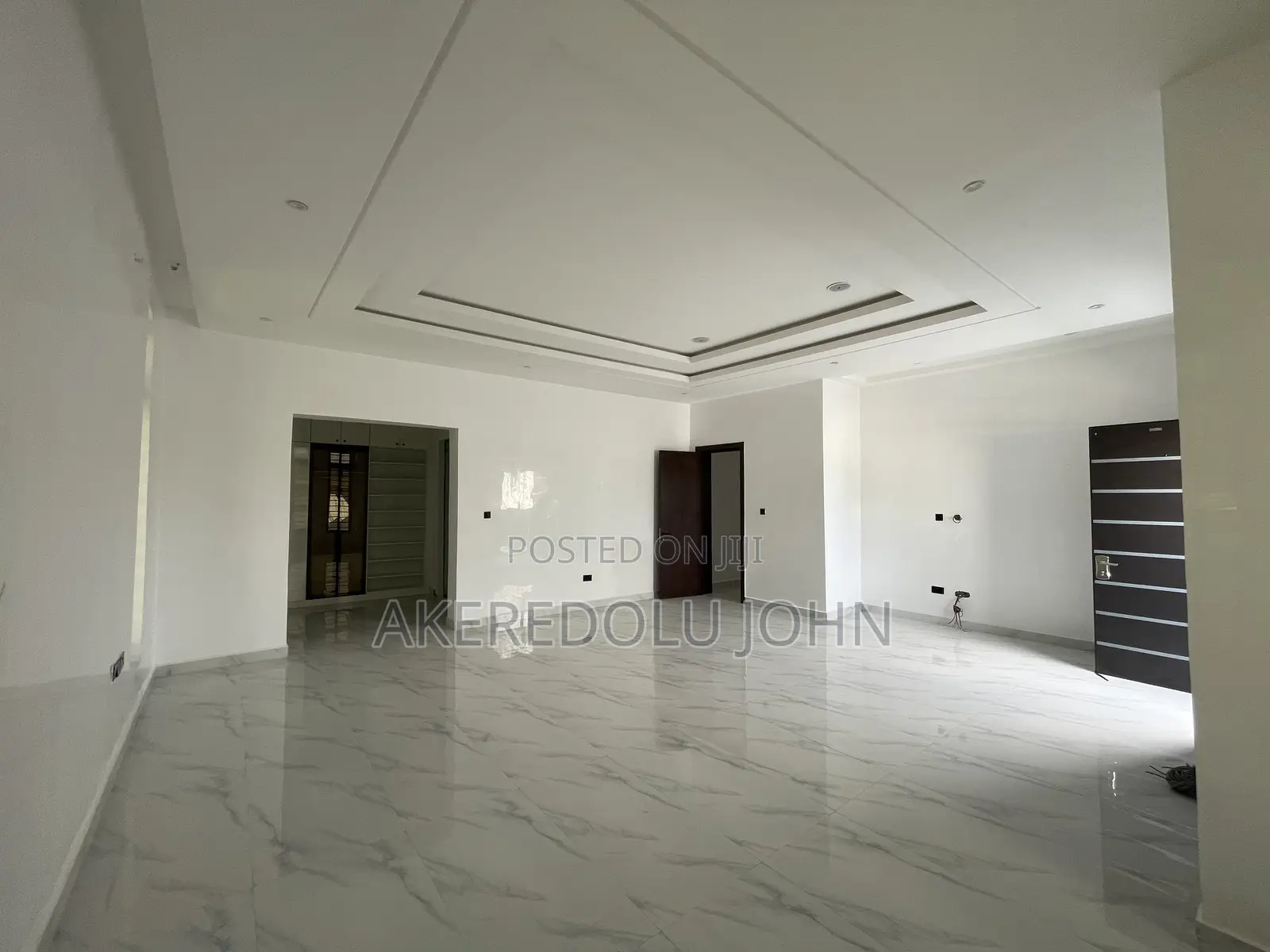 5bdrm Duplex in Apo Resettlement for sale in Apo Resettlement