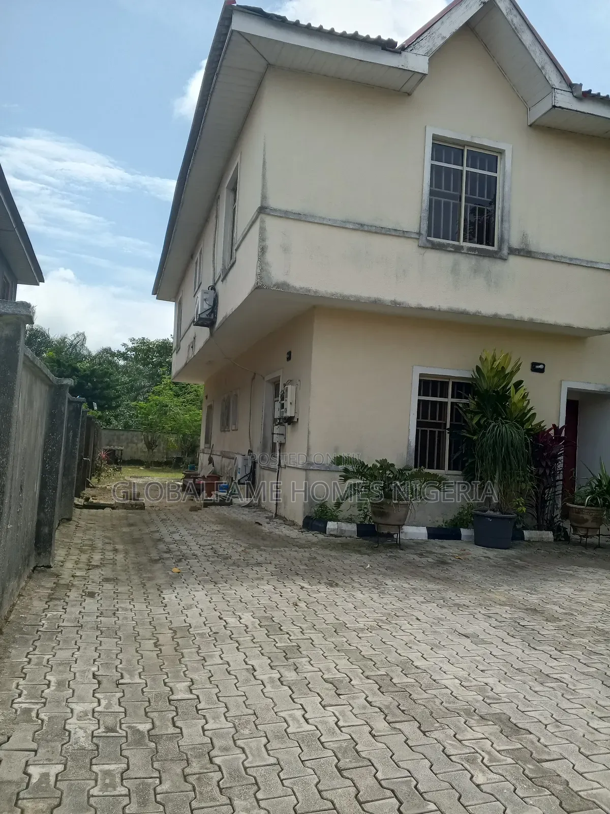4bdrm Duplex in Crown Estate for sale in Crown Estate