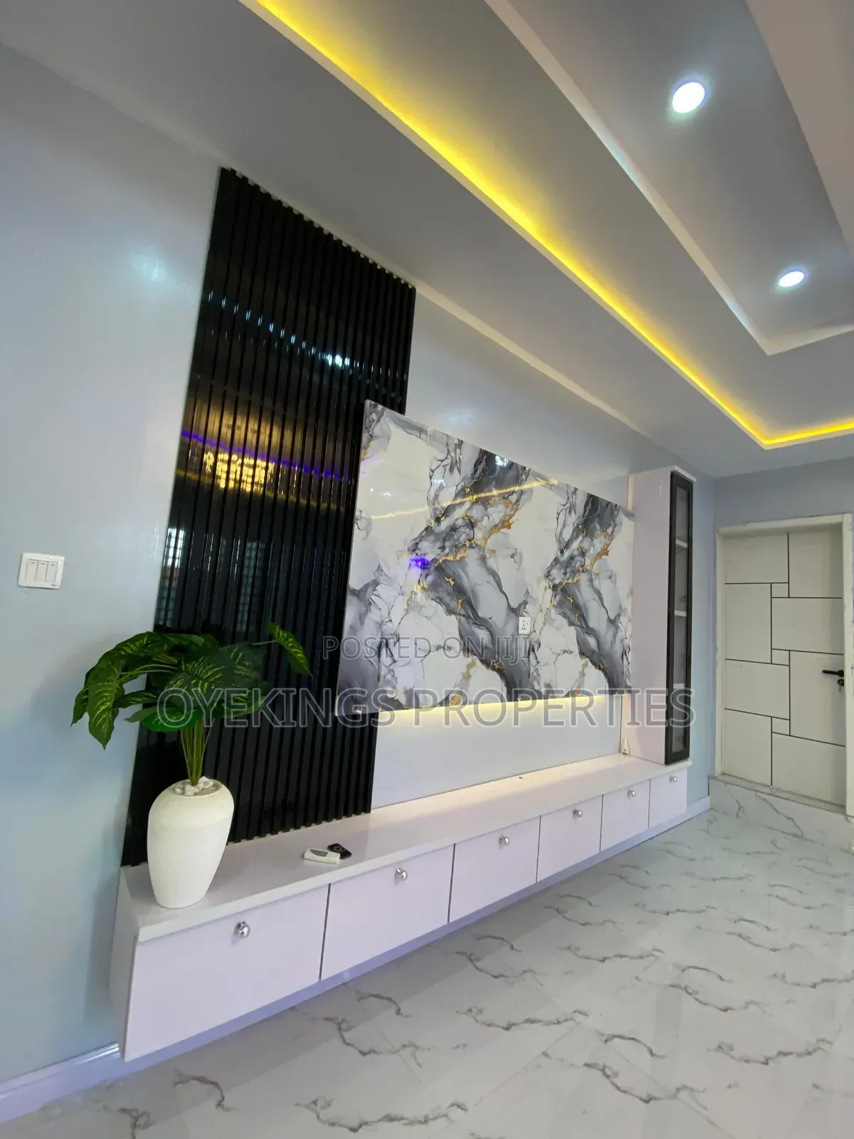 3bdrm Bungalow in Ateere, Akala Express for sale in Akala Express