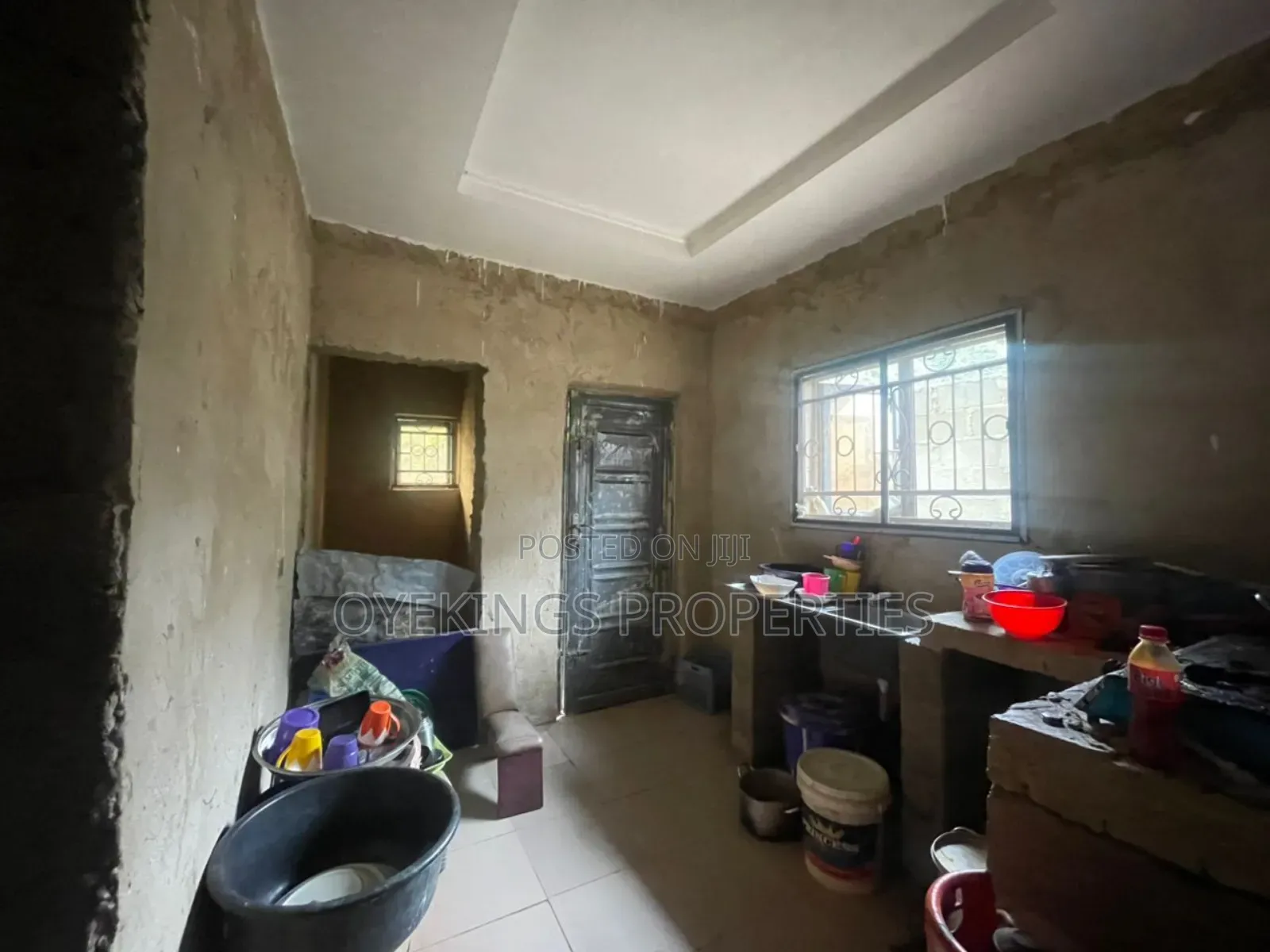 3bdrm Bungalow in Olorunda, Akala Express for sale in Akala Express
