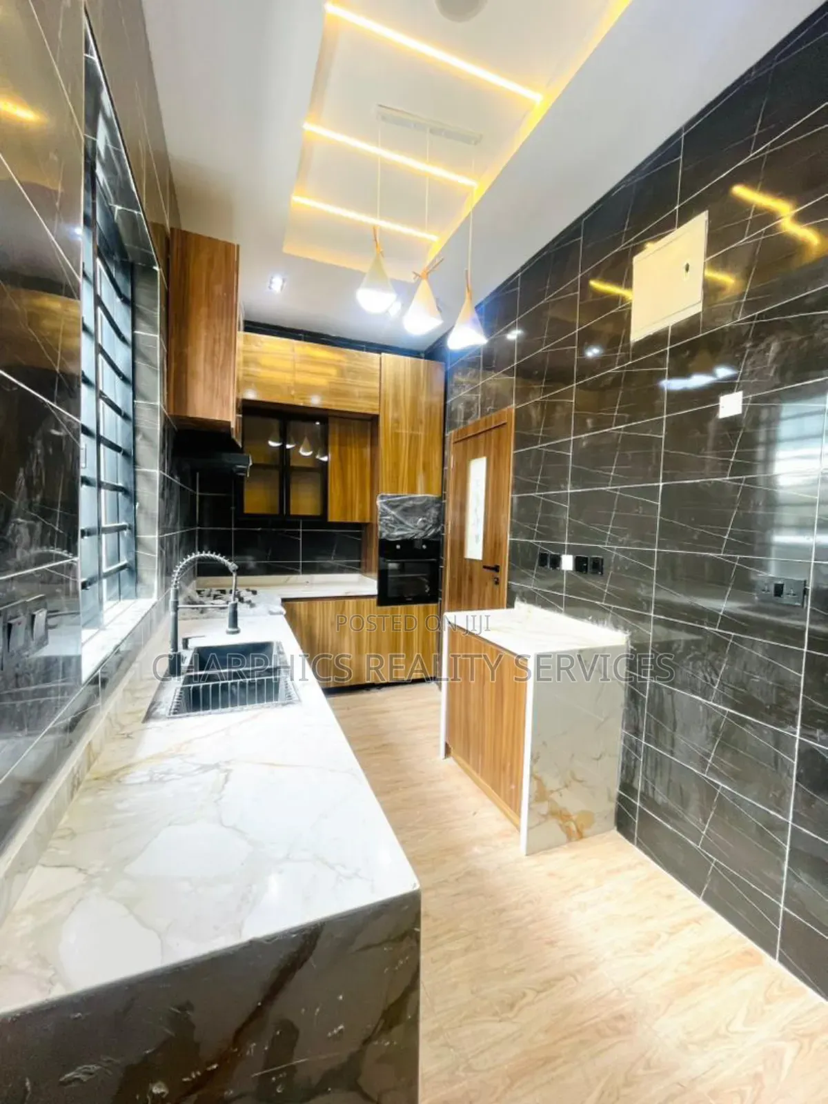 4bdrm Duplex in Ikota for sale in Ikota