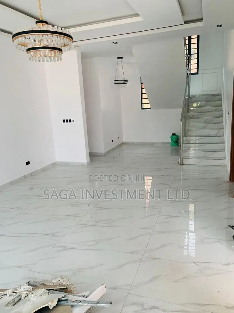 5bdrm Mansion in Victory Park Estate, Osapa london for sale in Osapa london