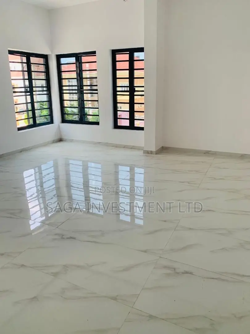 5bdrm Mansion in Victory Park Estate, Osapa london for sale in Osapa london