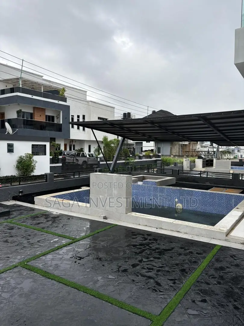 5bdrm Mansion in Victory Park Estate, Osapa london for sale in Osapa london